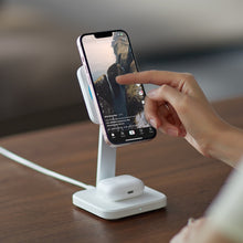 Load image into Gallery viewer, ESR HaloLock 2-in-1 Wireless Charger with CryoBoost (UK Plug)
